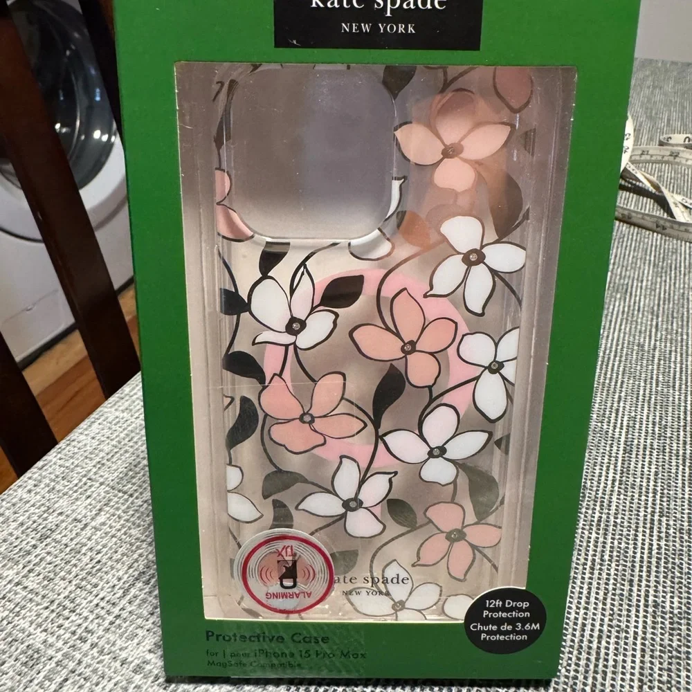 Kate Spade NWT Protective Hardshell MagSafe Case iPhone 15 Pro Max